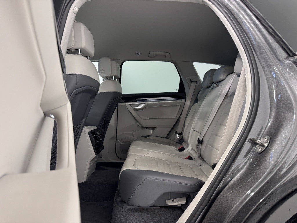 Volkswagen Touareg 3.0TDI V6 Premium Tiptronic Elegance 4M 170kW