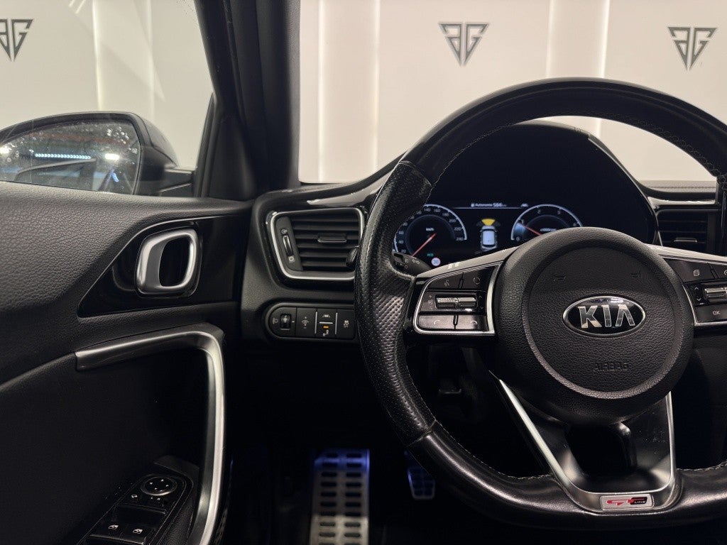 Kia Ceed Tourer 1.6 MHEV iMT GT Line 136