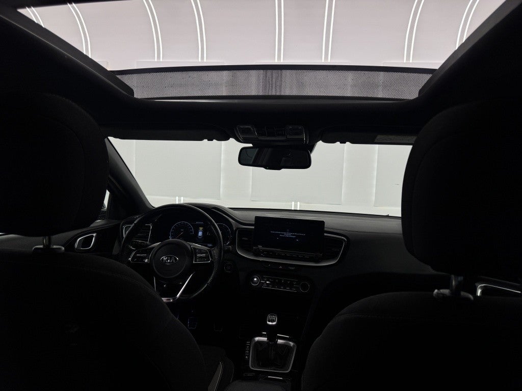 Kia Ceed Tourer 1.6 MHEV iMT GT Line 136