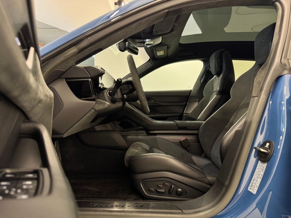 Porsche Taycan GTS Sport Turismo
