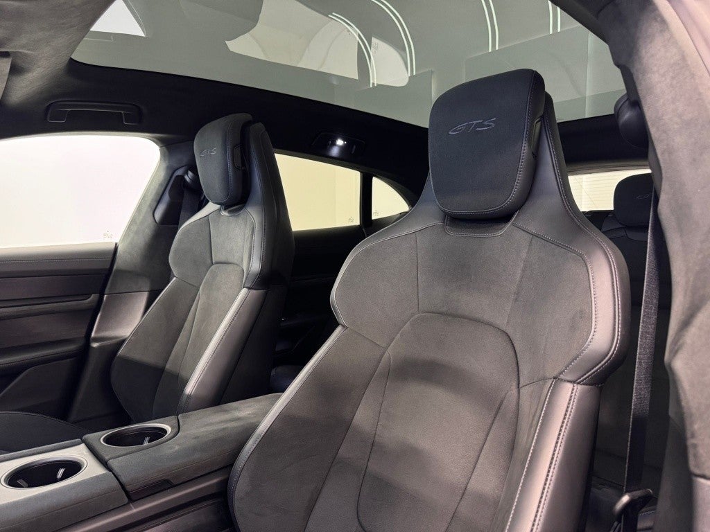 Porsche Taycan GTS Sport Turismo