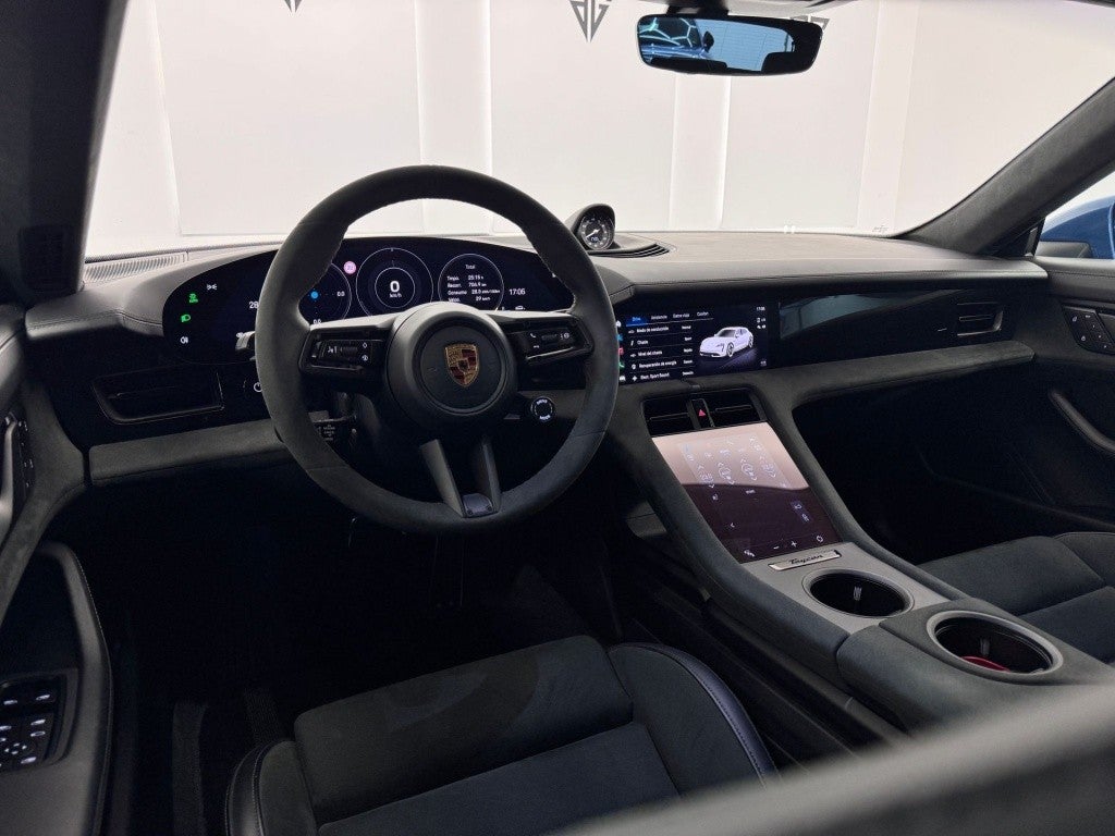 Porsche Taycan GTS Sport Turismo