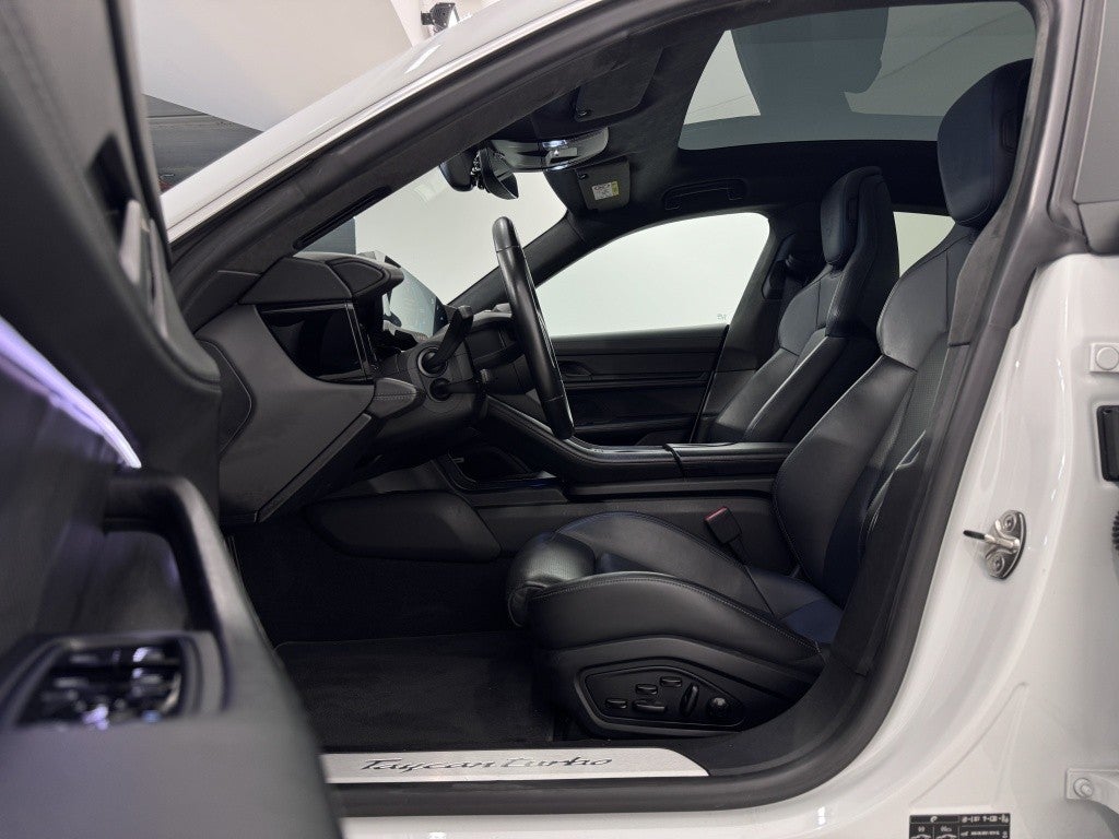 Porsche Taycan Turbo