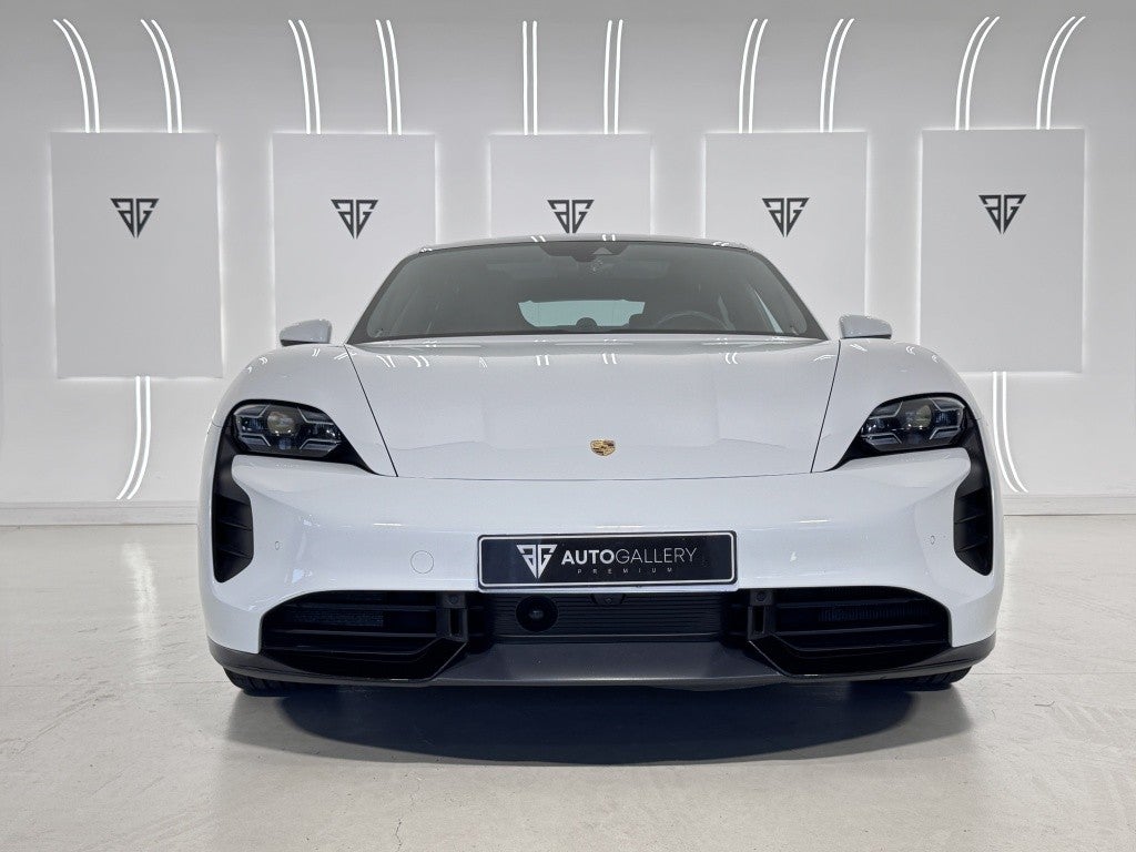 Porsche Taycan Turbo