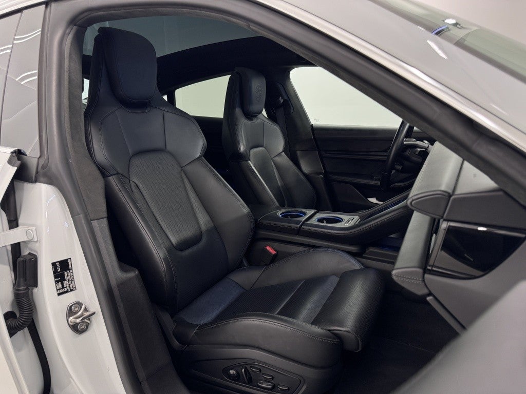 Porsche Taycan Turbo