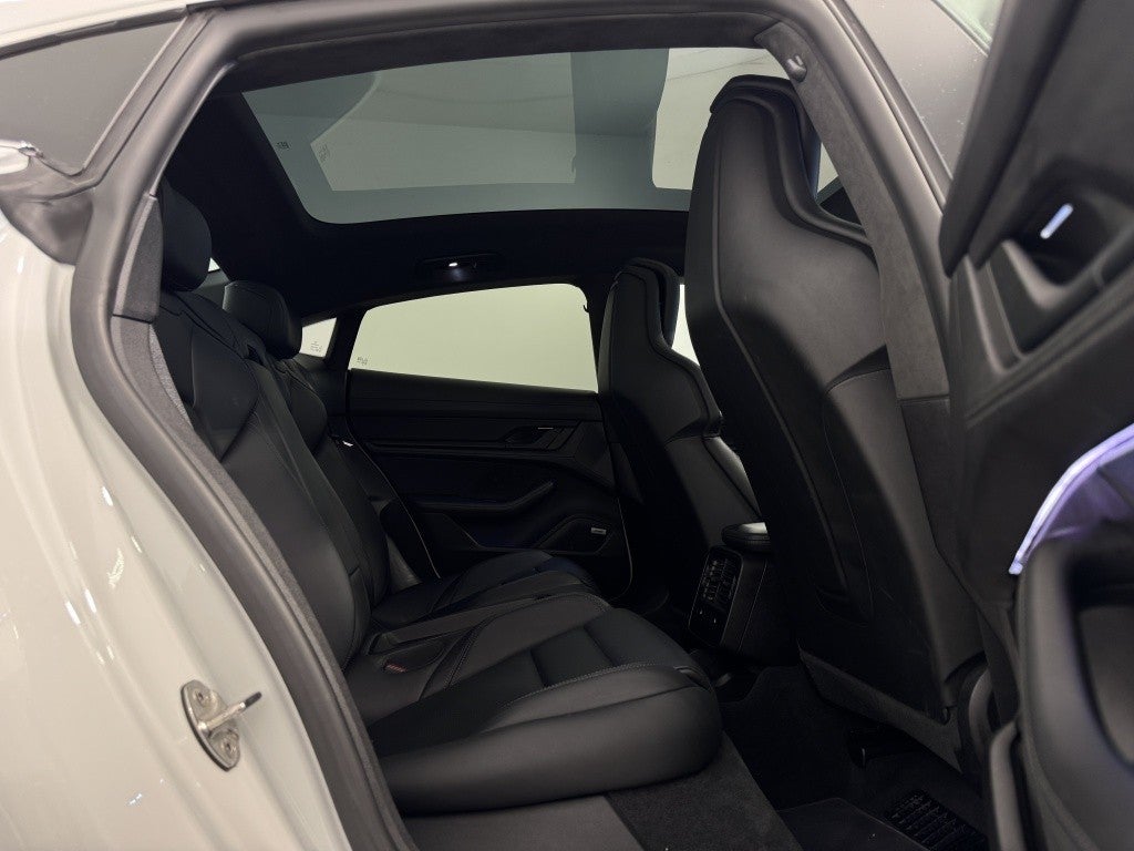 Porsche Taycan Turbo