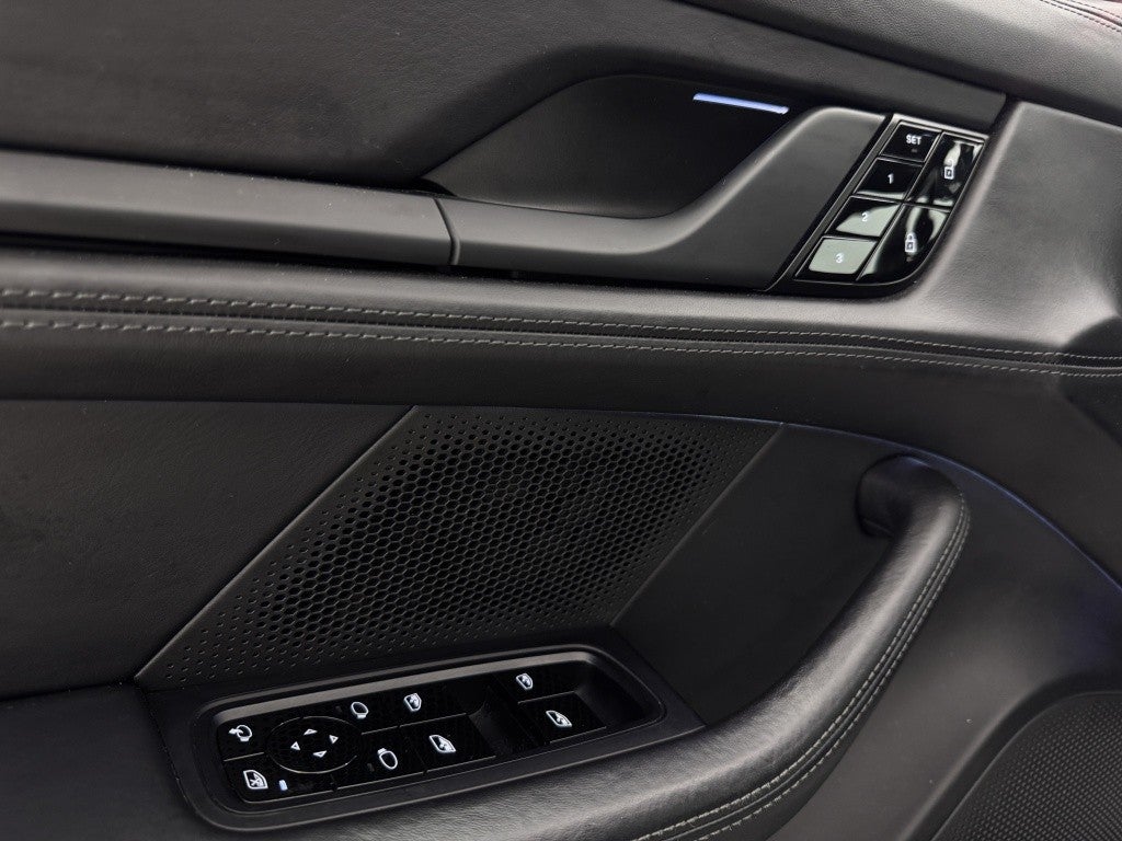 Porsche Taycan Turbo