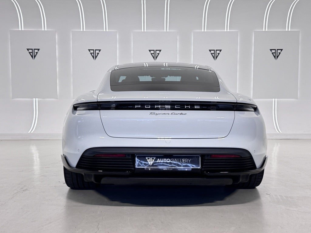 Porsche Taycan Turbo