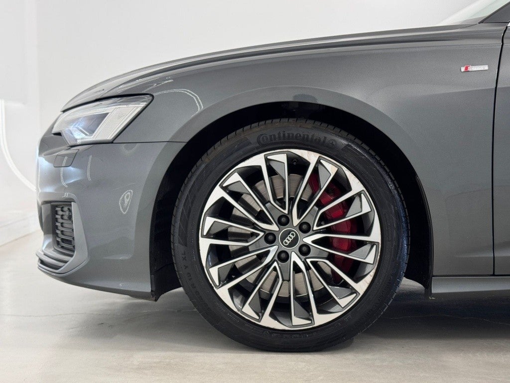 Audi A6 Avant 55 TFSIe quattro-ultra Black line S tronic