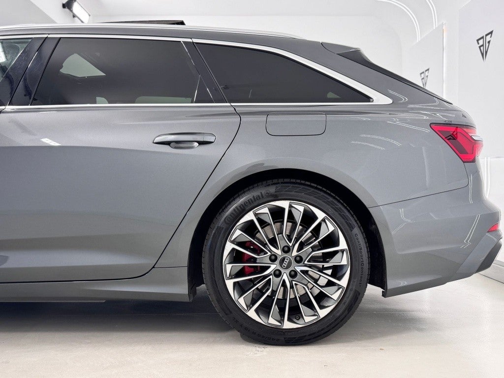 Audi A6 Avant 55 TFSIe quattro-ultra Black line S tronic