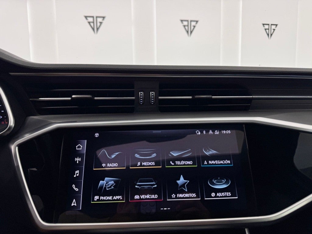 Audi A6 Avant 55 TFSIe quattro-ultra Black line S tronic