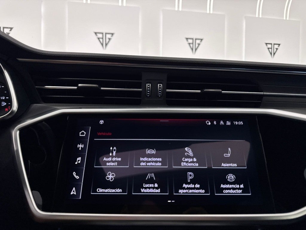 Audi A6 Avant 55 TFSIe quattro-ultra Black line S tronic