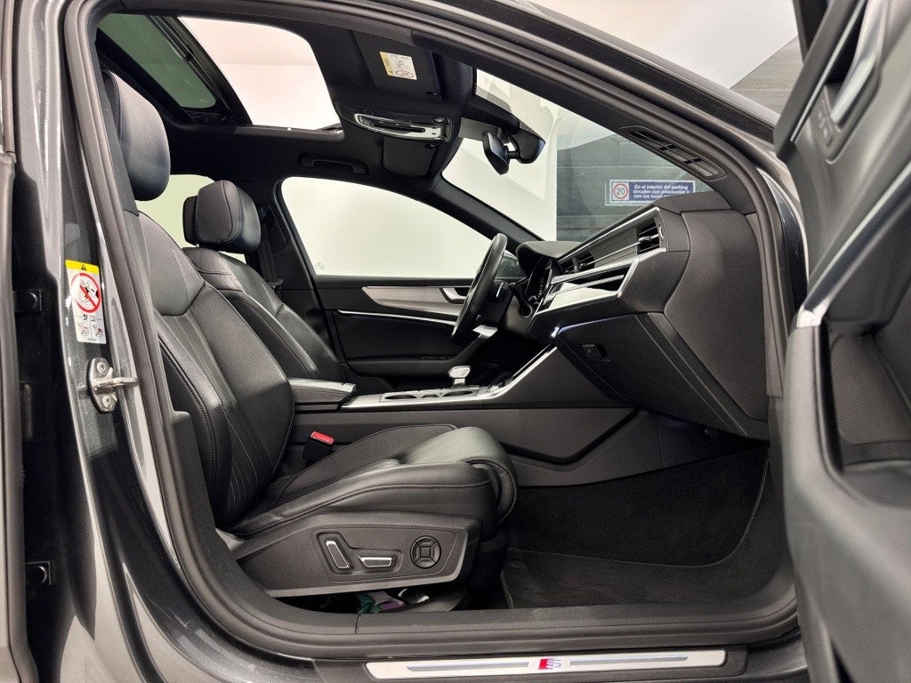 Audi A6 Avant 55 TFSIe quattro-ultra Black line S tronic