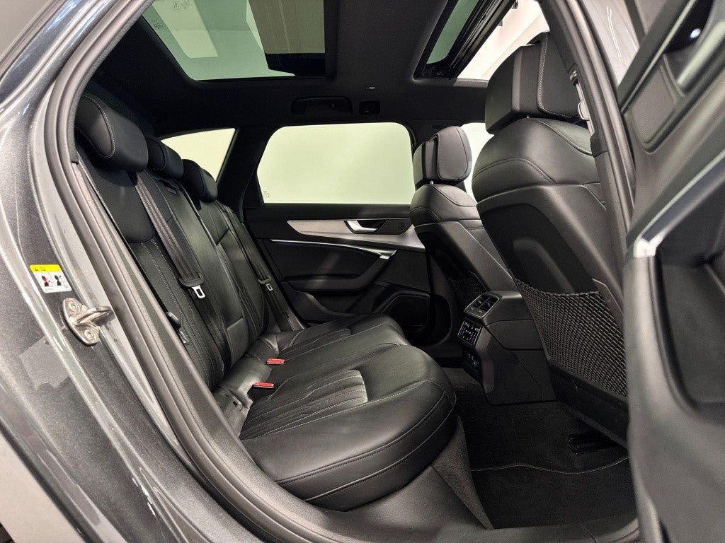 Audi A6 Avant 55 TFSIe quattro-ultra Black line S tronic