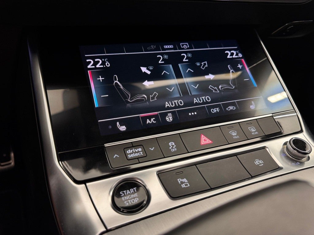 Audi A6 Avant 55 TFSIe quattro-ultra Black line S tronic