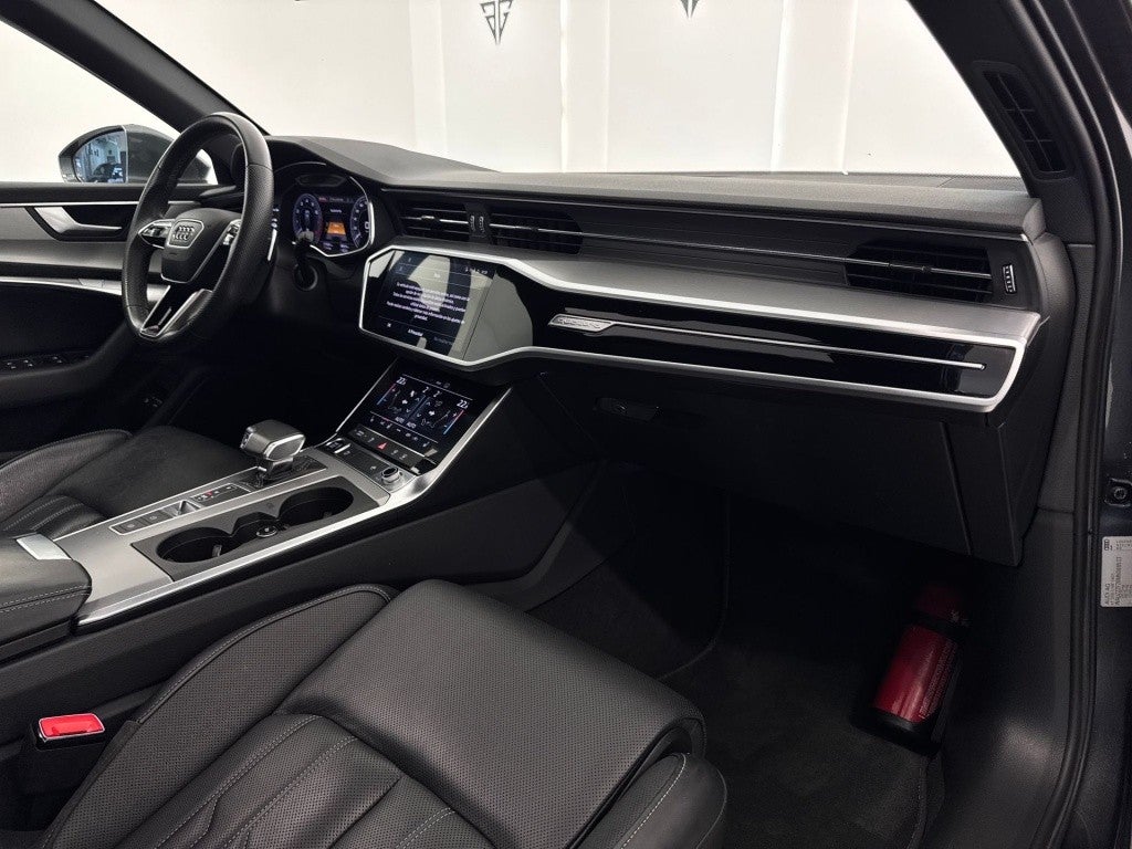 Audi A6 Avant 55 TFSIe quattro-ultra Black line S tronic