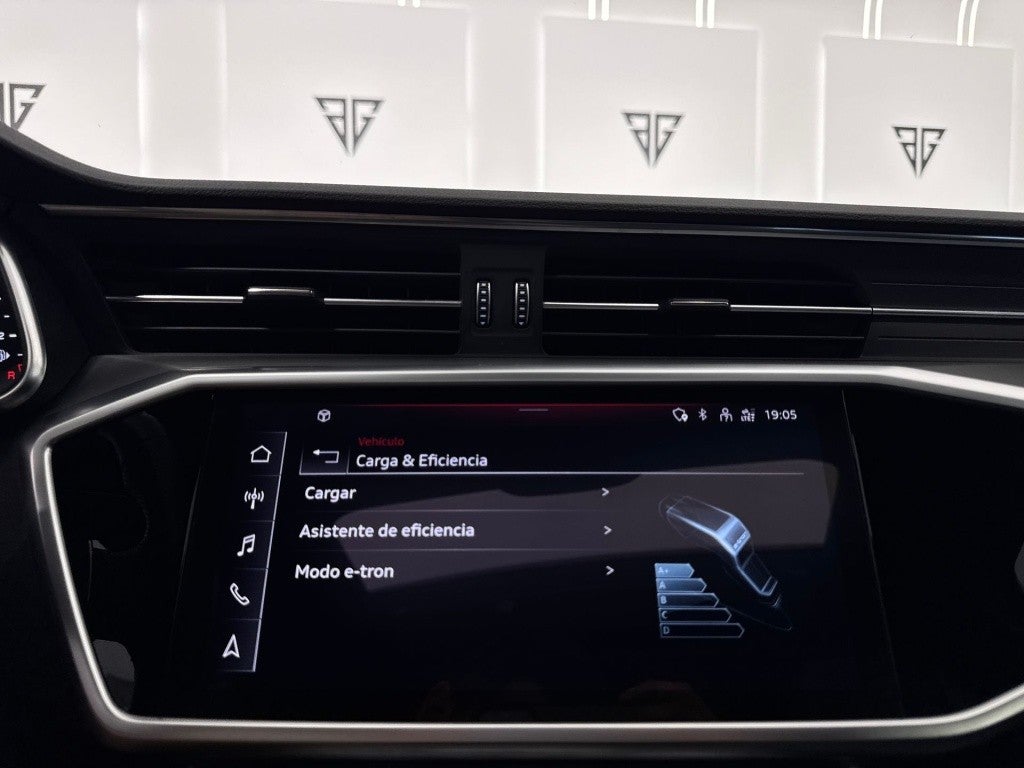 Audi A6 Avant 55 TFSIe quattro-ultra Black line S tronic