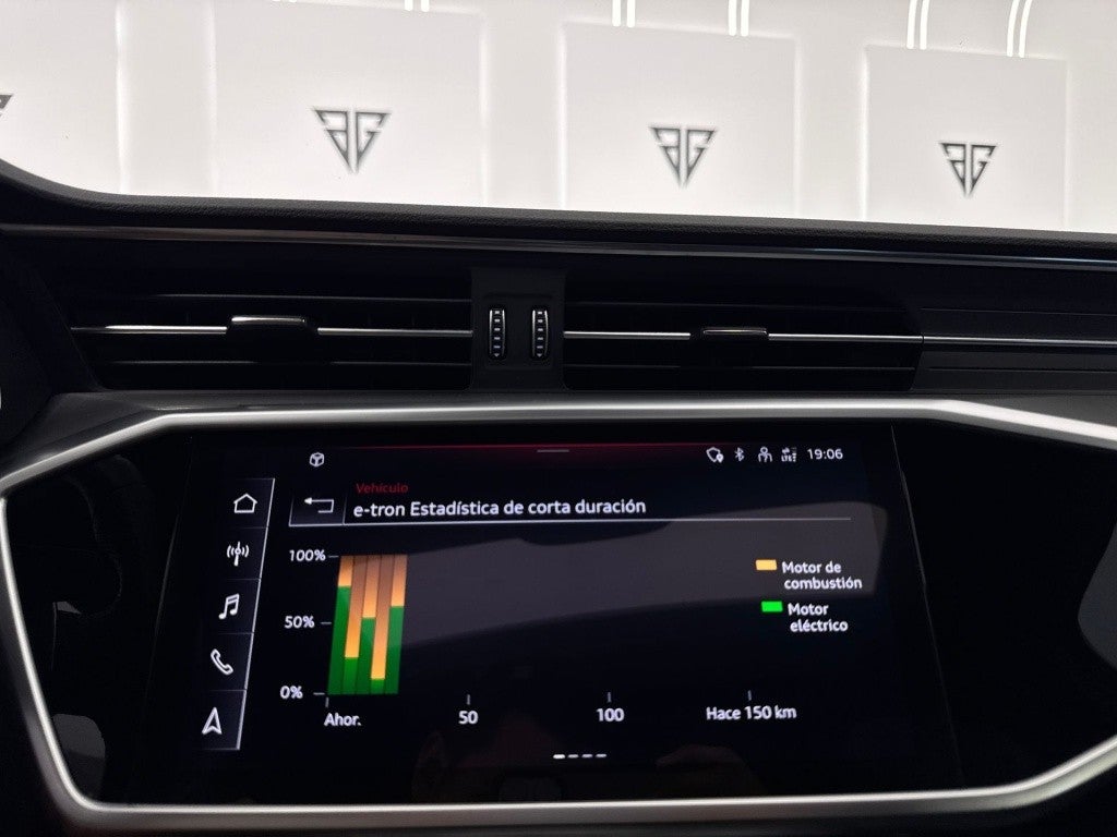 Audi A6 Avant 55 TFSIe quattro-ultra Black line S tronic