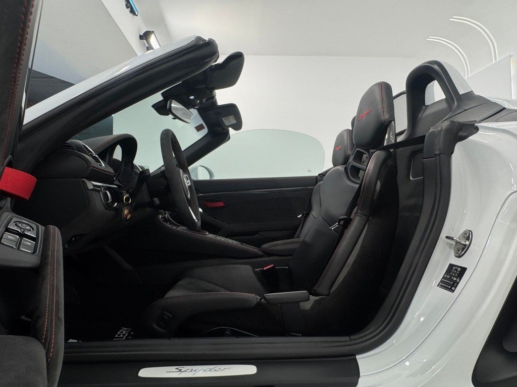 Porsche 718 Spyder