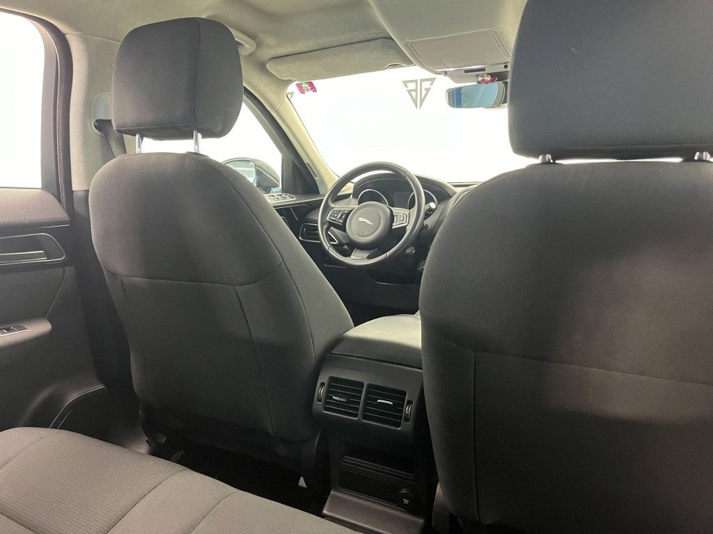 Jaguar F-Pace 2.0i4D Pure RWD 163