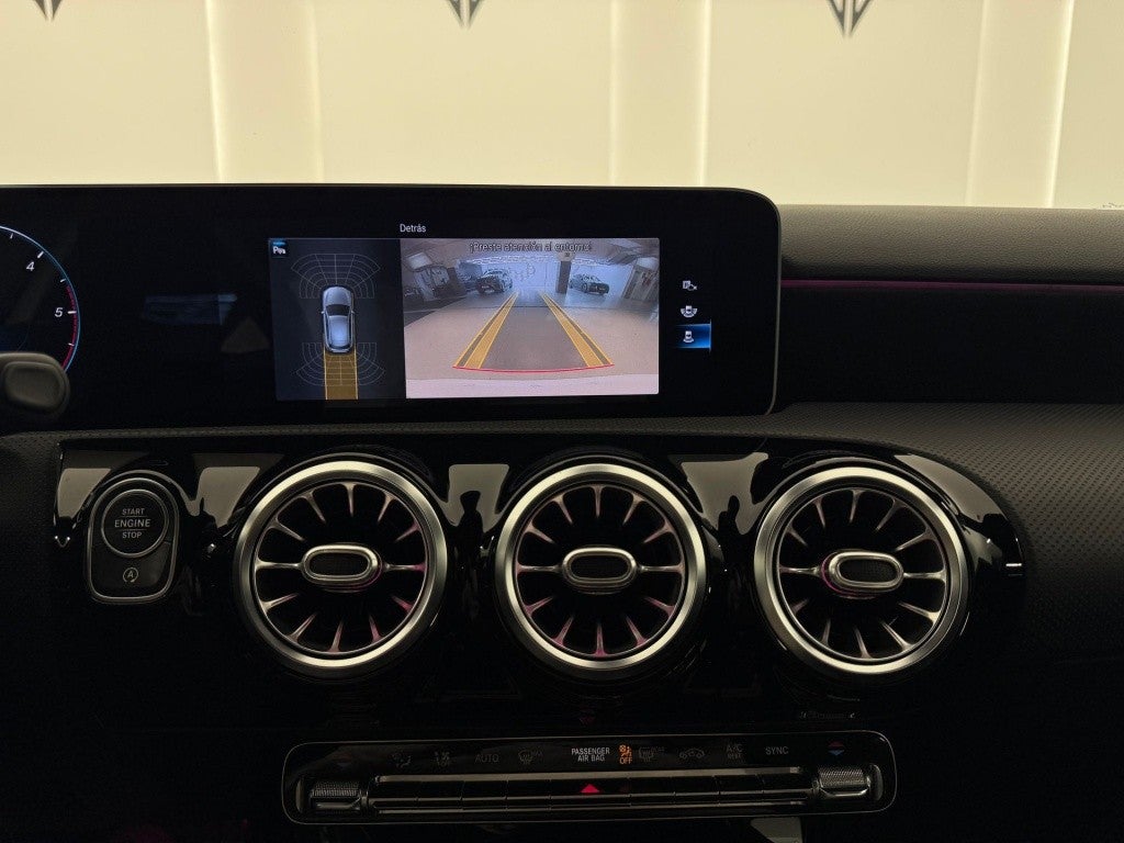 Mercedes-Benz Clase A 200d 8G-DCT