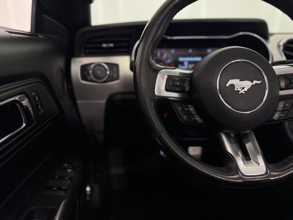 Ford Mustang Convertible 2.3 EcoBoost Aut.