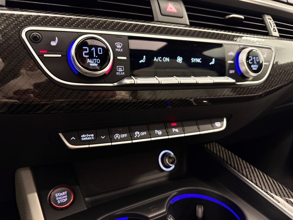 Audi A4 RS4 Avant TFSI quattro tiptronic