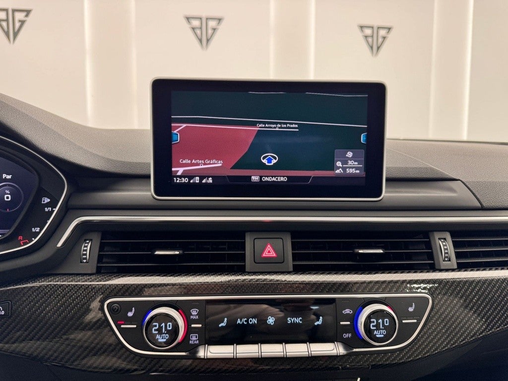 Audi A4 RS4 Avant TFSI quattro tiptronic