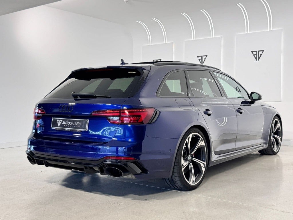 Audi A4 RS4 Avant TFSI quattro tiptronic