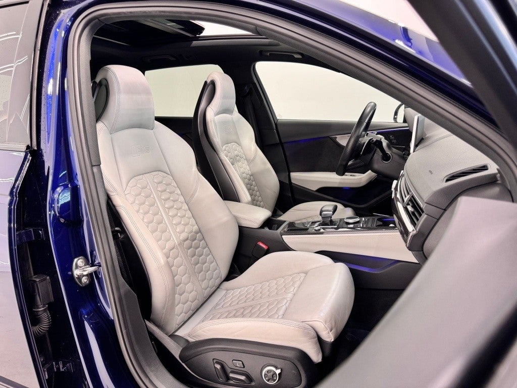Audi A4 RS4 Avant TFSI quattro tiptronic