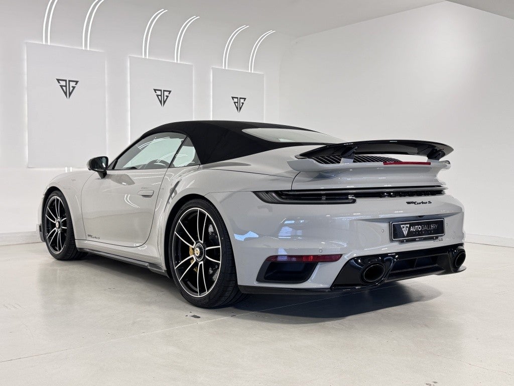 Porsche 911 Turbo S Cabriolet PDK