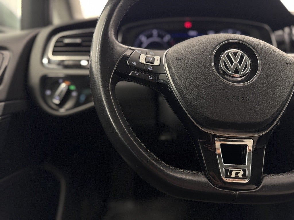 Volkswagen Golf 2.0TDI Sport 110kW