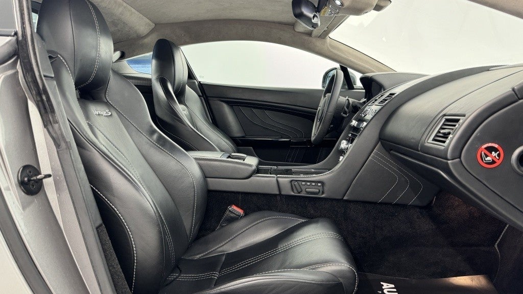 Aston Martin Vantage S
