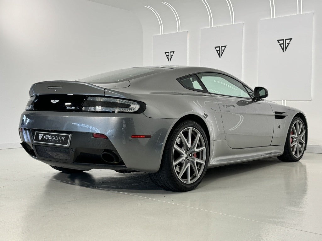 Aston Martin Vantage S