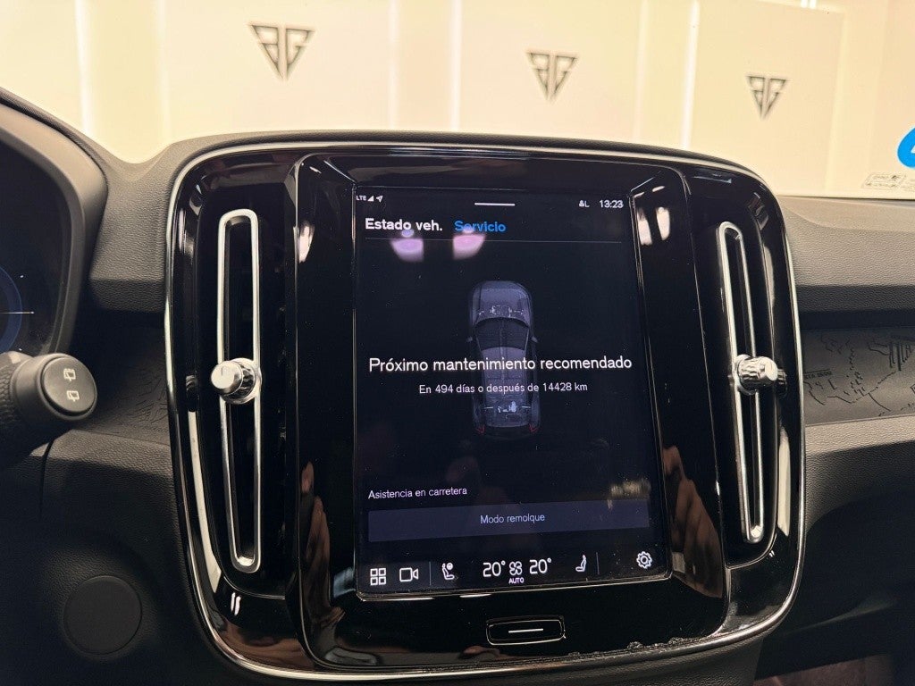 Volvo XC40 P8 Recharge Core Eléctrico Puro