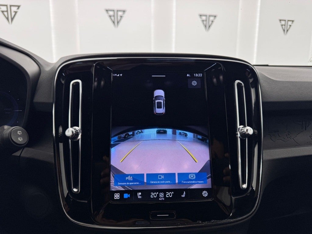 Volvo XC40 P8 Recharge Core Eléctrico Puro