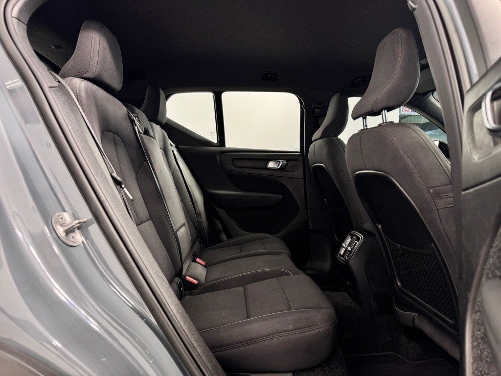 Volvo XC40 P8 Recharge Core Eléctrico Puro