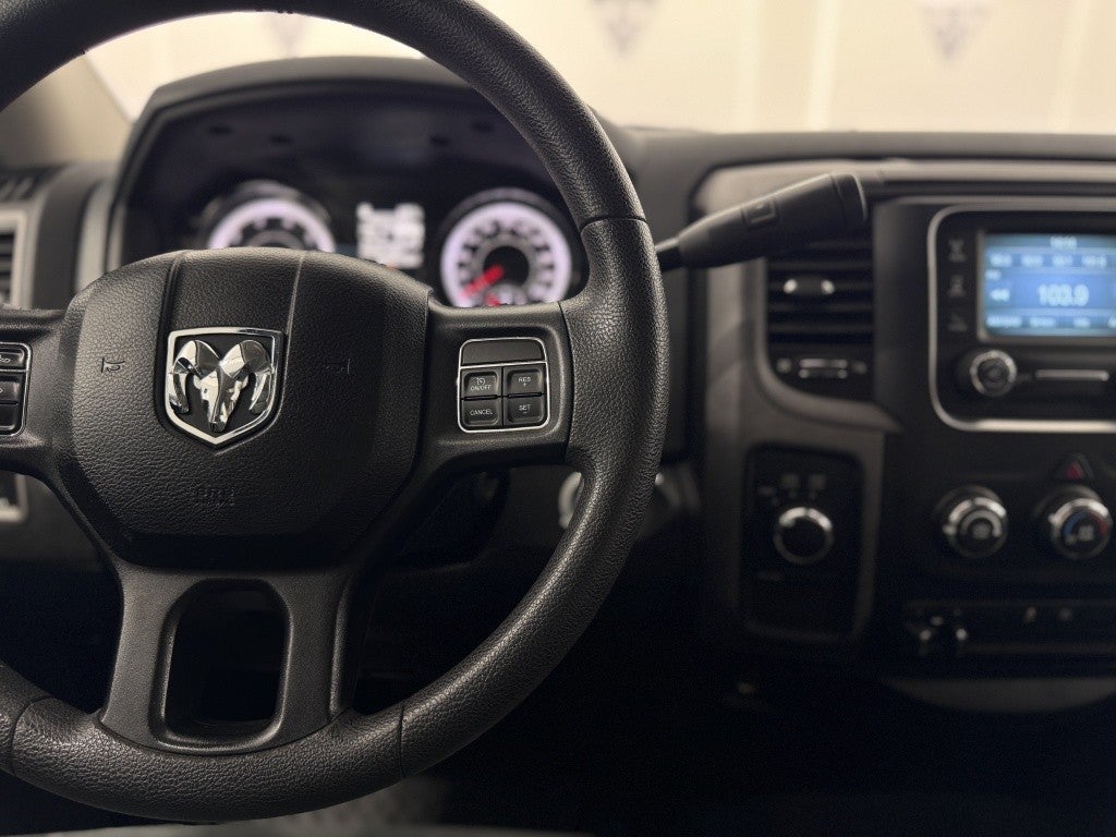 Dodge Ram 1500 5.7L V8 Laramie AWD