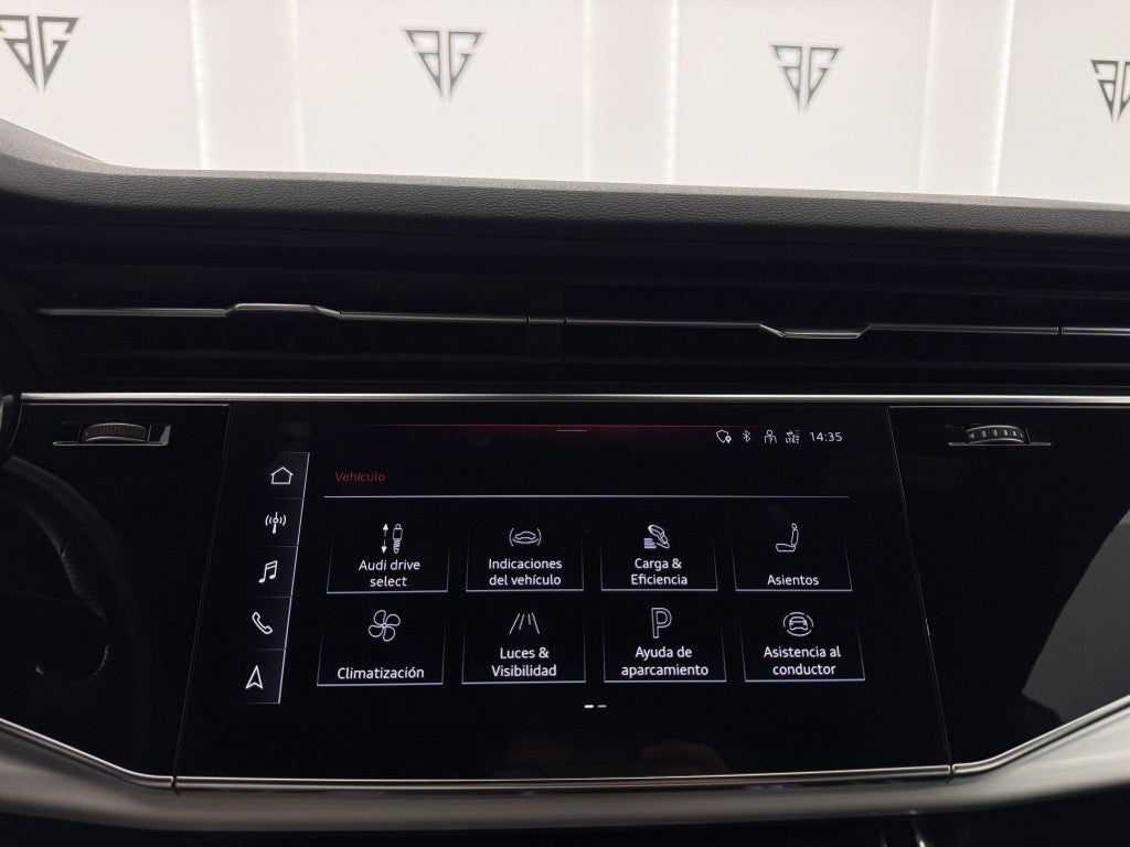 Audi Q8 55 TFSIe S line quattro