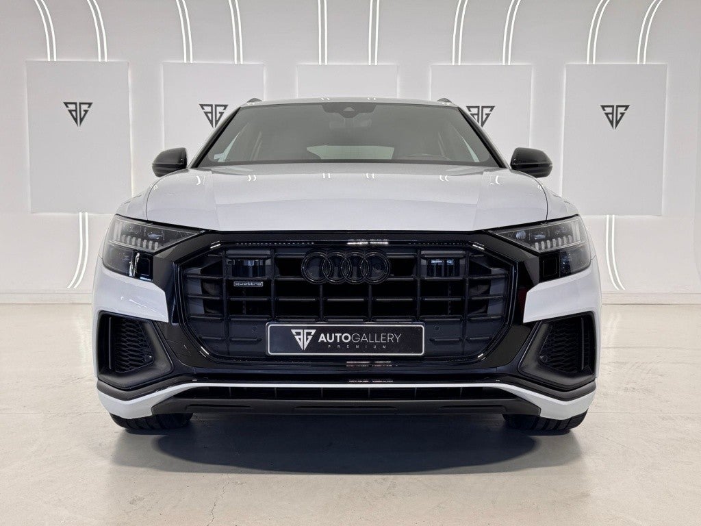Audi Q8 55 TFSIe S line quattro