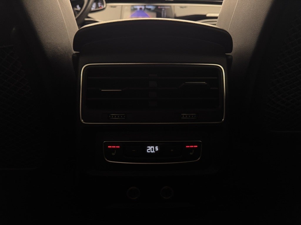 Audi Q8 55 TFSIe S line quattro