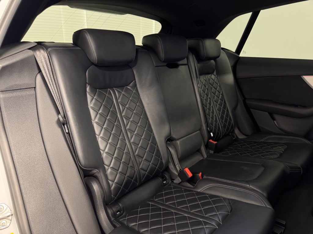 Audi Q8 55 TFSIe S line quattro