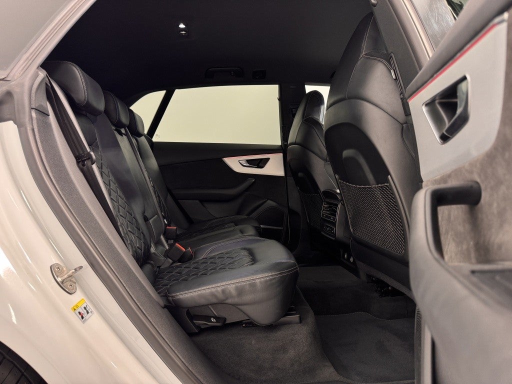 Audi Q8 55 TFSIe S line quattro