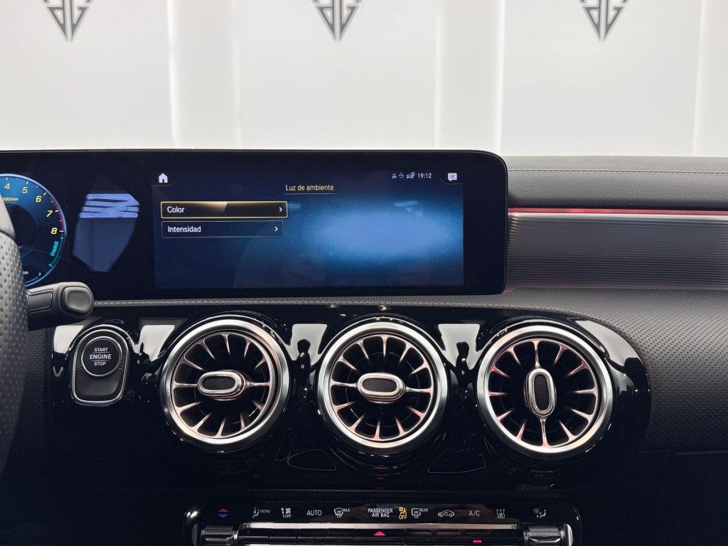 Mercedes-Benz Clase A 250e 8G-DCT