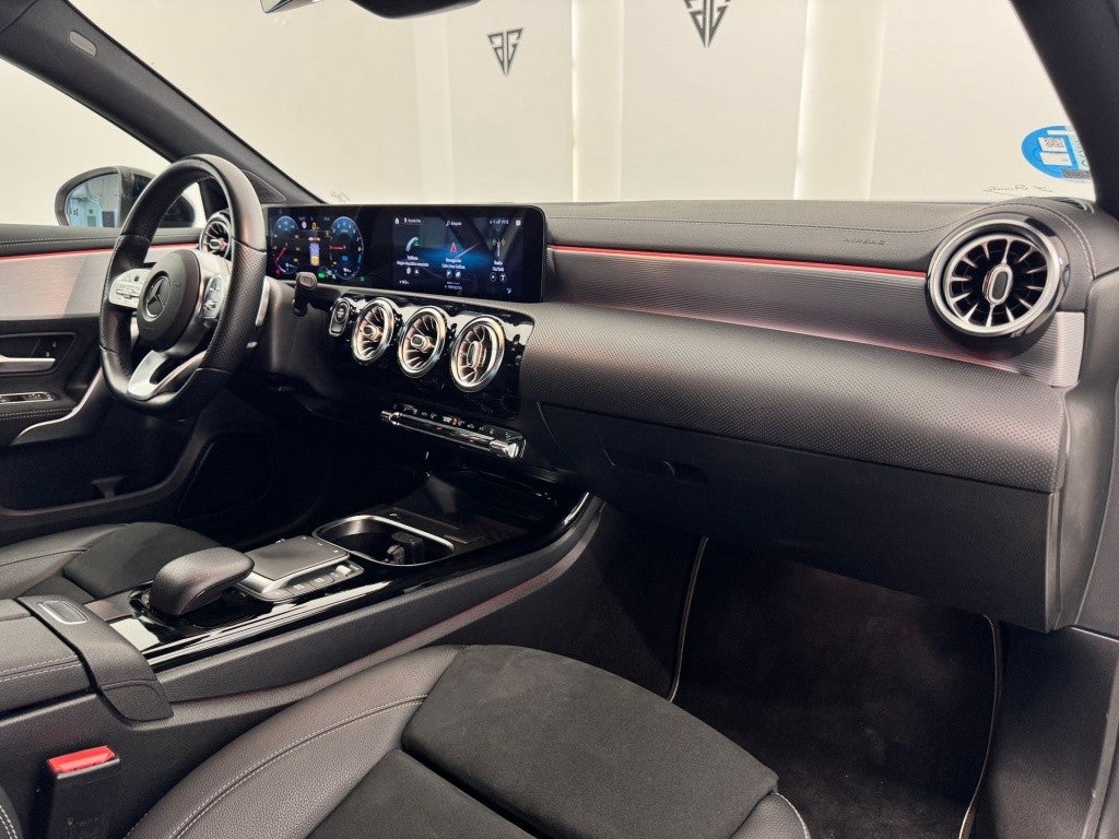 Mercedes-Benz Clase A 250e 8G-DCT