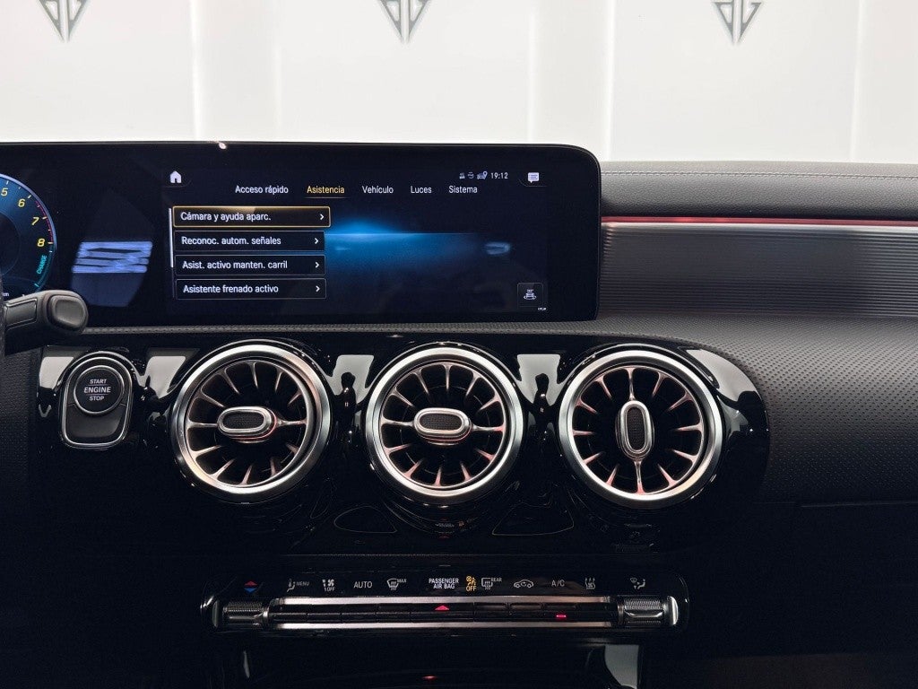 Mercedes-Benz Clase A 250e 8G-DCT