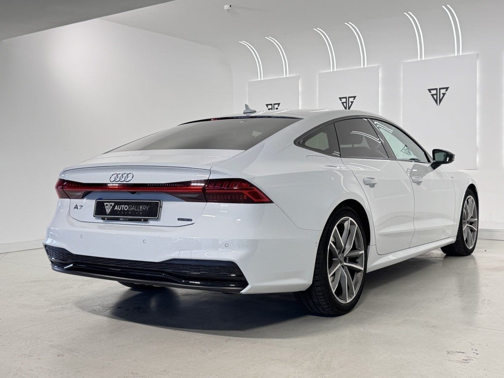 Audi A7 Sportback 55 TFSIe quattro-ultra S tronic 270kW