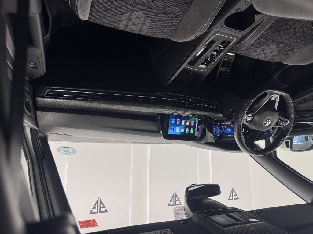 Volkswagen Golf 2.0TDI R-Line DSG7 110kW