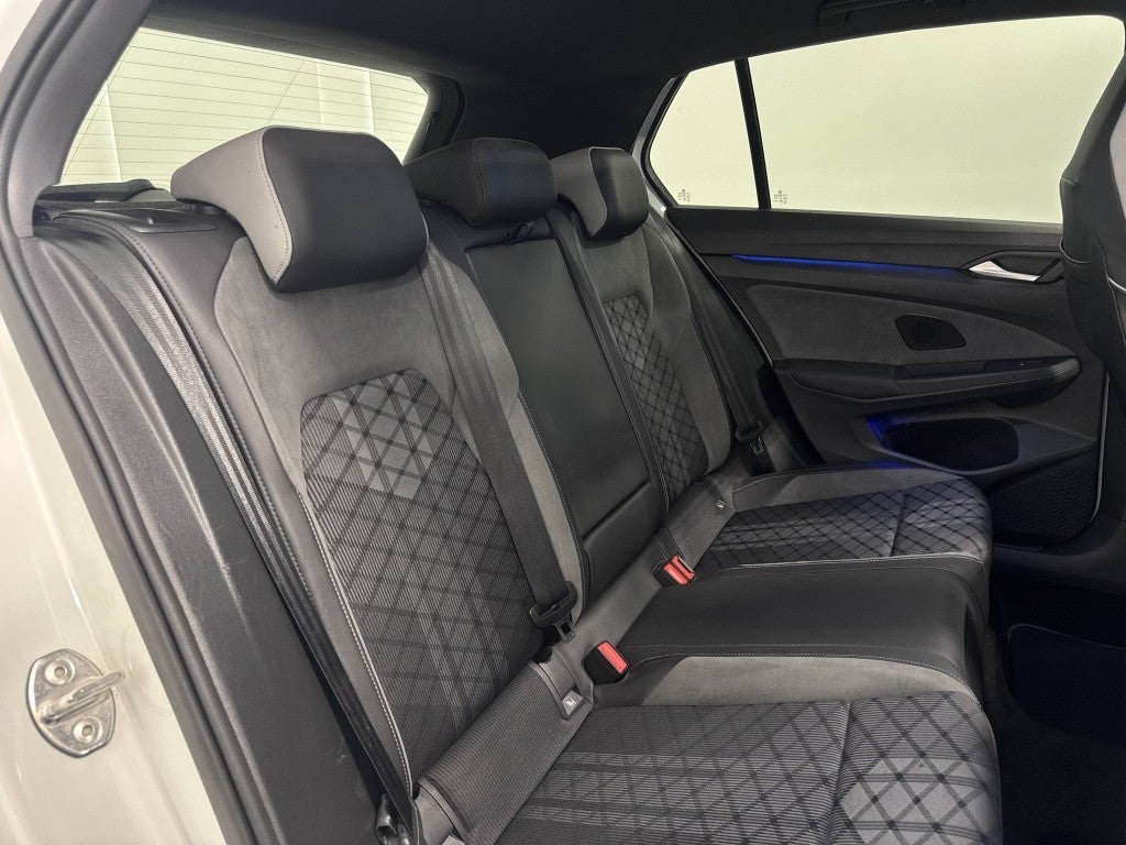 Volkswagen Golf 2.0TDI R-Line DSG7 110kW