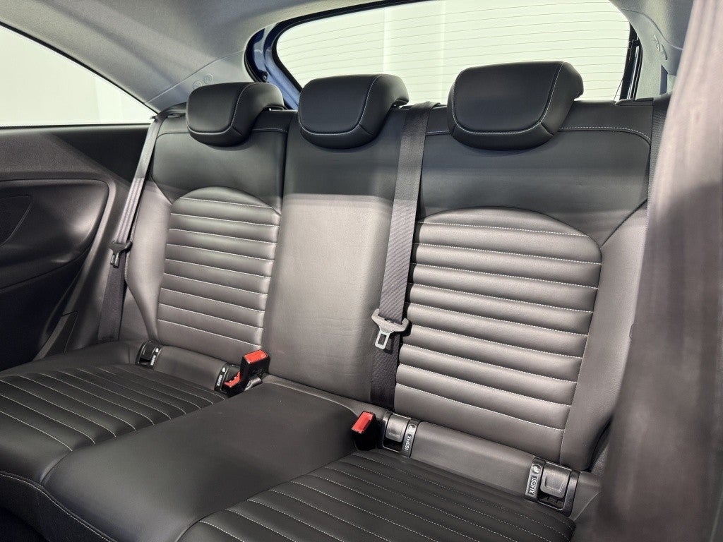 Opel Corsa 1.6 Turbo OPC 210